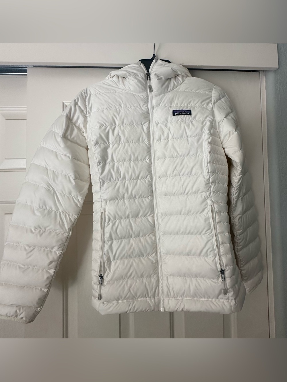 Patagonia White Puffer Jacket Size XS